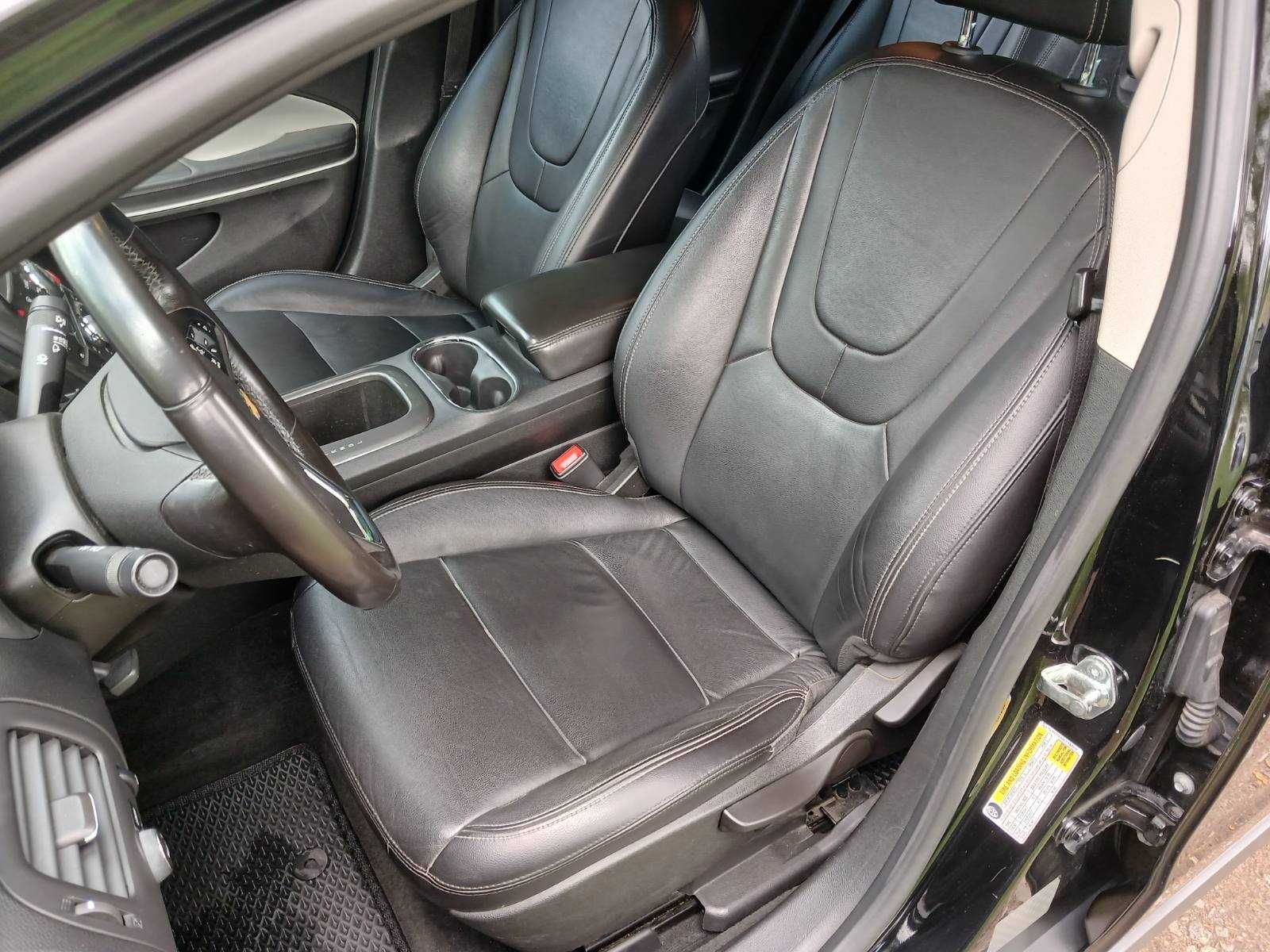 Chevrolet Volt 2015 року 1,4 л. Гібрид!