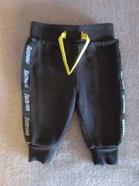 Grube ciepłe spodnie dresowe Batman roz 68