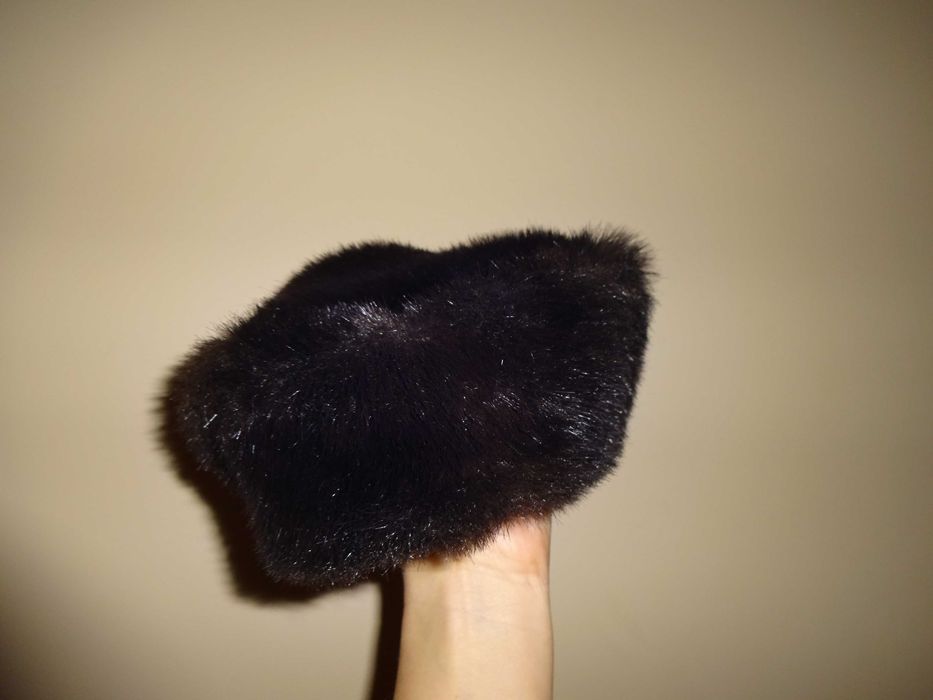 Futrzana ciemno brązowa zimowa czapka futrzany toczek sztuczne futro