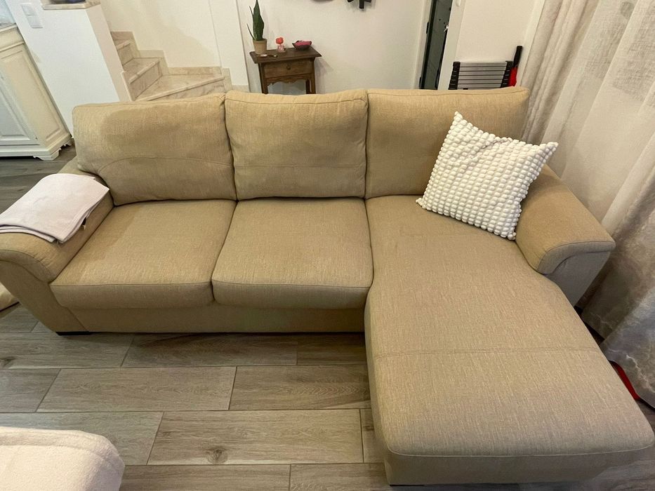 Sofá com chaise long