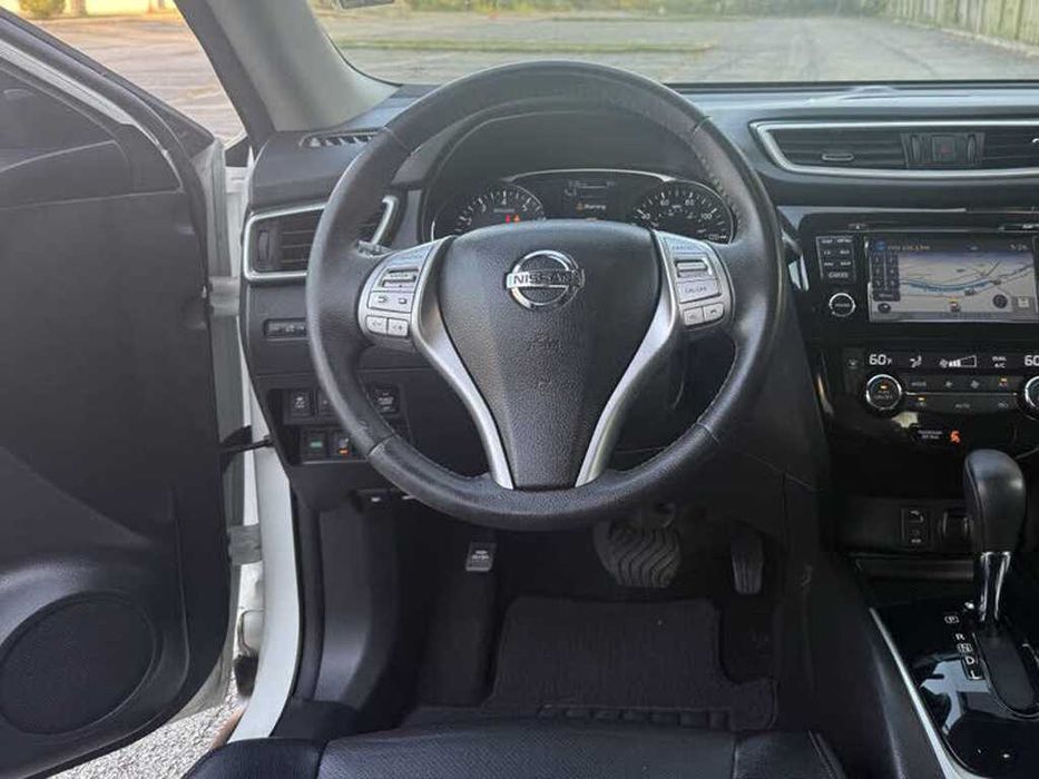 Nissan Rogue SL      2016