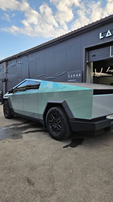 Продам Cybertruck
