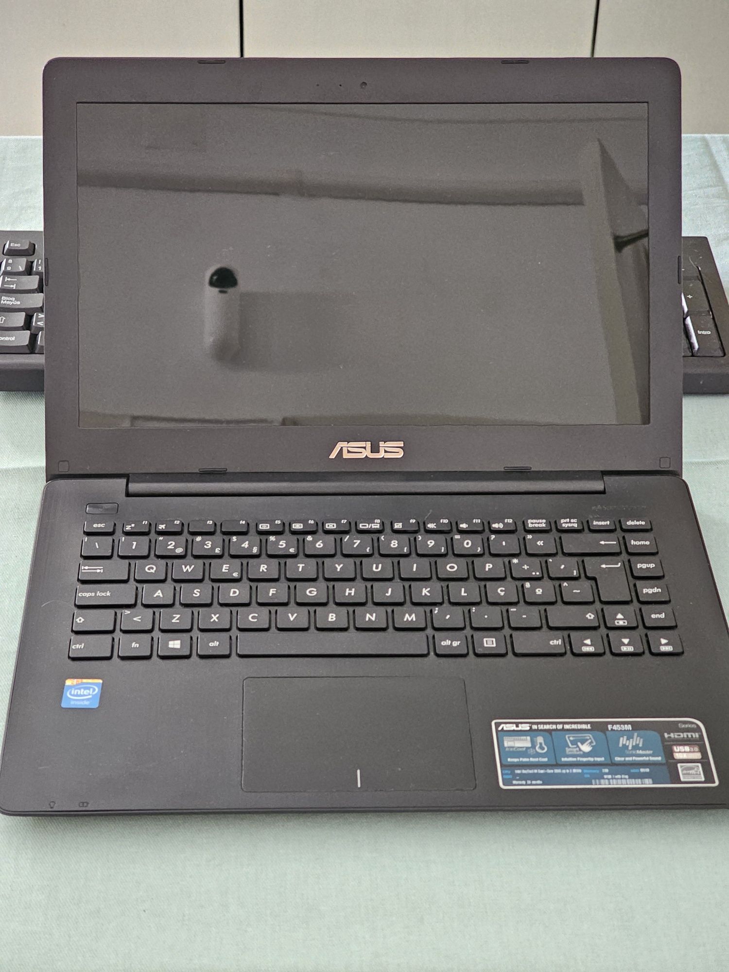 Portátil ASUS F453M
