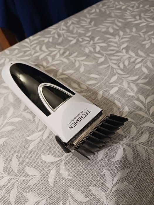 Máquina cortar cabelo nova