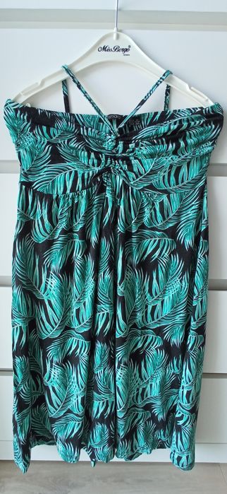 Sukienka w liście również dla kobiet w ciąży