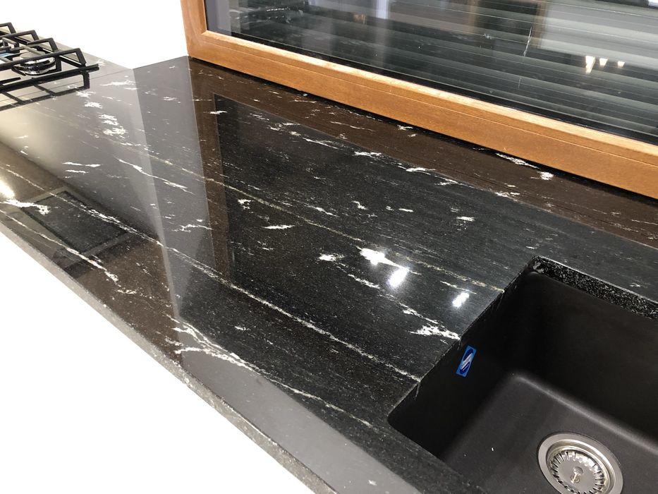 Tanio parapety blaty schody z granitu marmuru konglomeratu