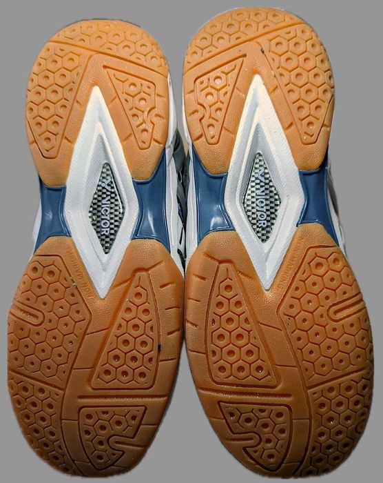 Кросівки Victor Chaussures V-300 сквош, теніс. 37р  Вітрінні.