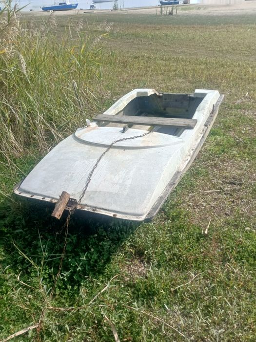 Łódka wędkarska  275cm