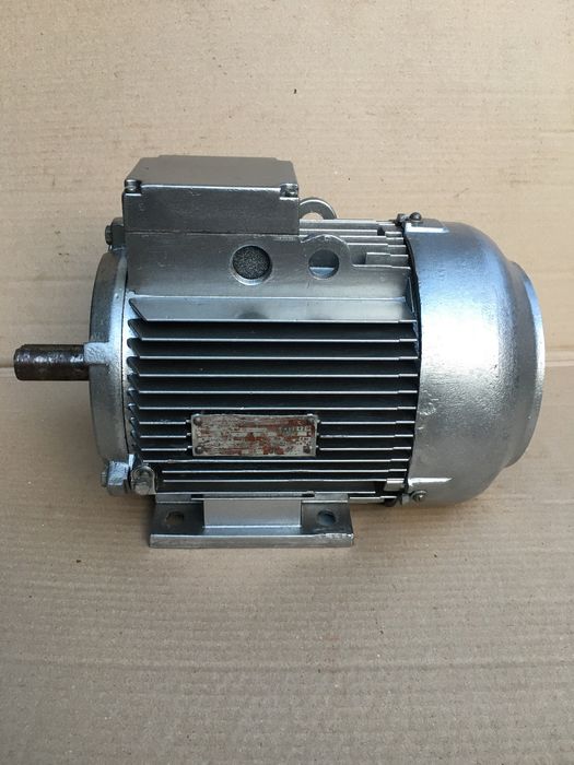 Електродвигун..