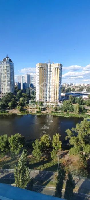 Затишна 1к квартира, вул. Ентузіастів 27, Русанівка