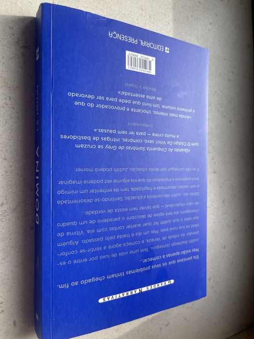 Livro L.S. hilton - domina