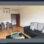Apartamento T2 para venda, na zona do Centro Comercial Glicínias.