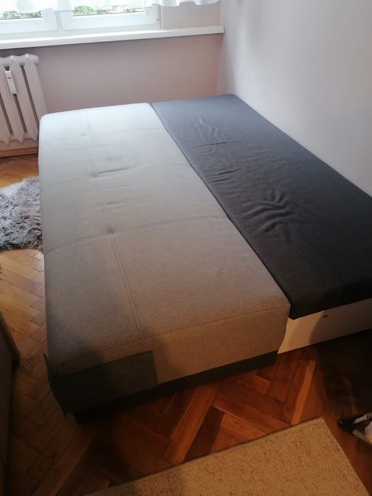 Kanapa rozkładana z pojemnikiem