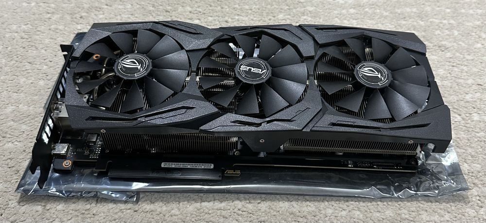 Gráfica Asus GeForce RTX 2070 Asus ROG Strix AURA OC 8GB GD6