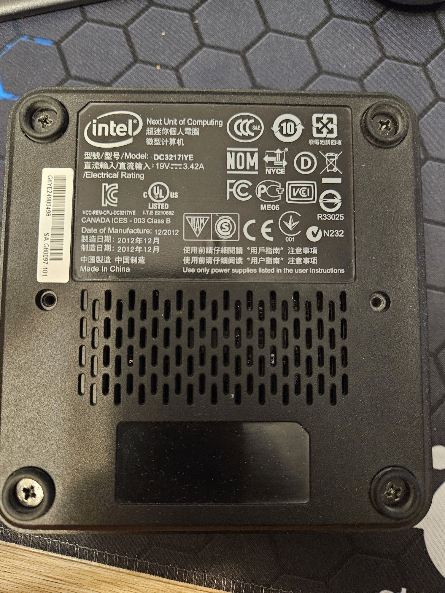 Intel nuc DC3227IYE uszkodzony