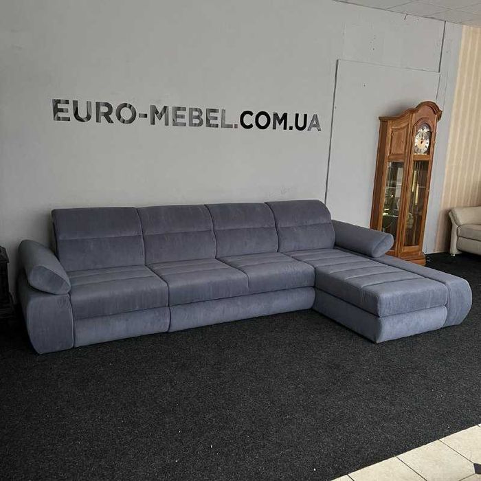 Великий новий диван «Бестселер»