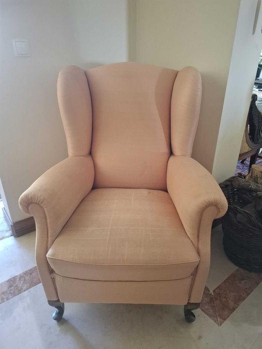 Cadeirão antigo da 1a foto