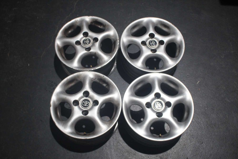 Jantes Originais Toyota 13 4x100 5.5 ET38  - Fazemos Montagem/ Envio