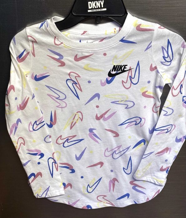 NIKE  Dres komplet NOWY dla dziewczynki rozmiar 116 122