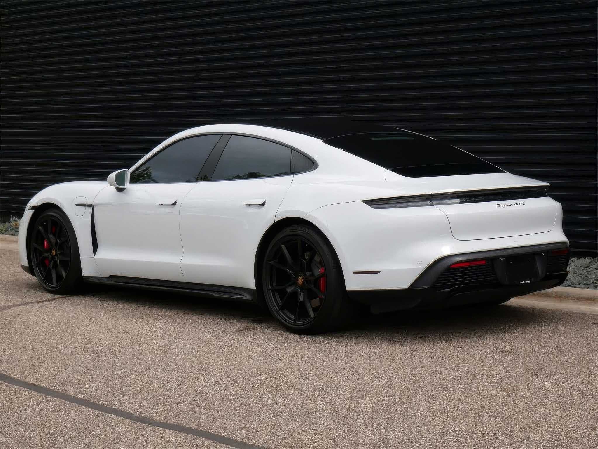 2022 Porsche Taycan GTS