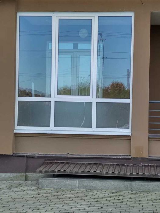 Продаємо Двері та вікна металопластикові Хуст