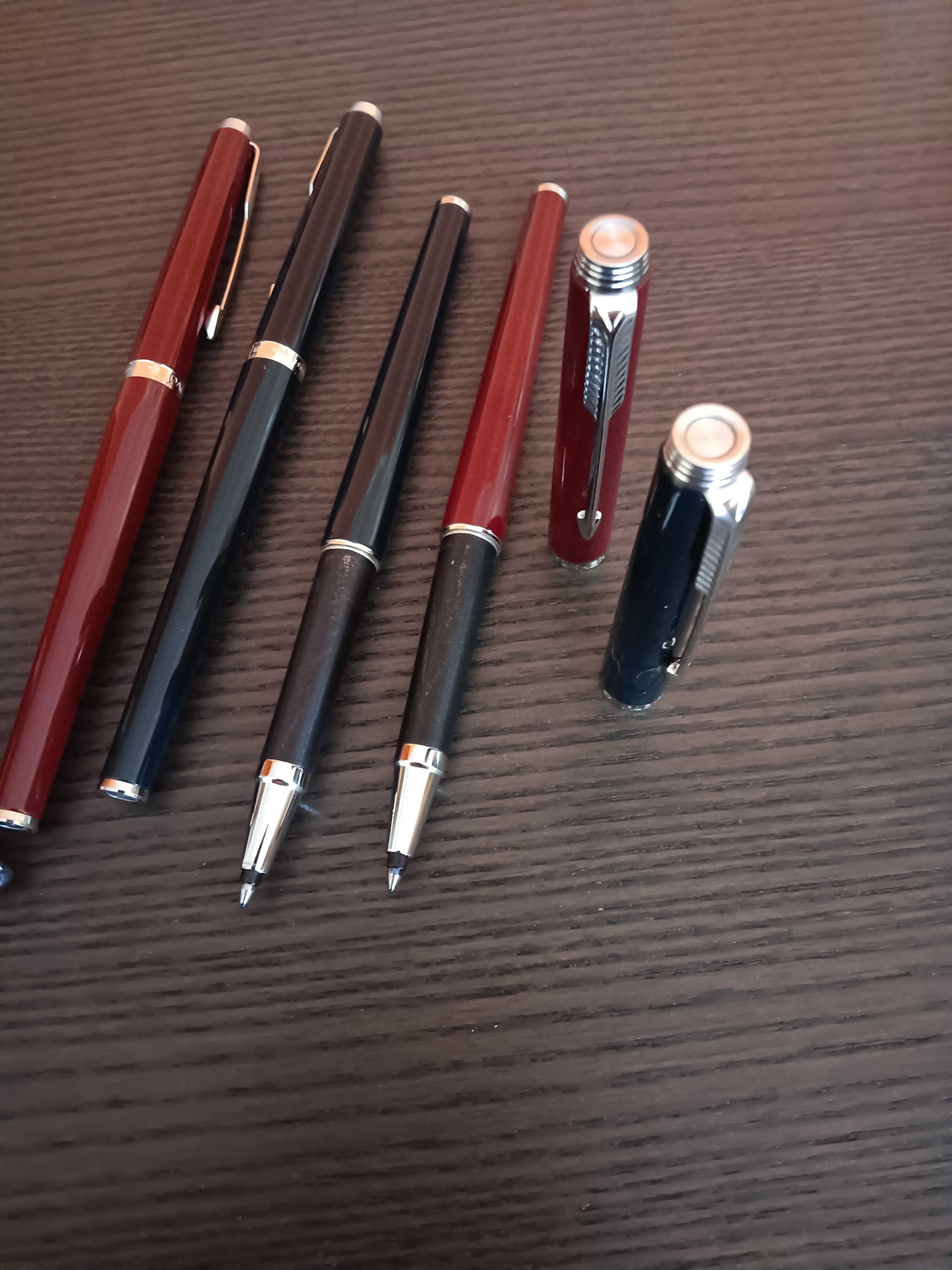 Canetas Rollerball 180 vermelhas e azuis