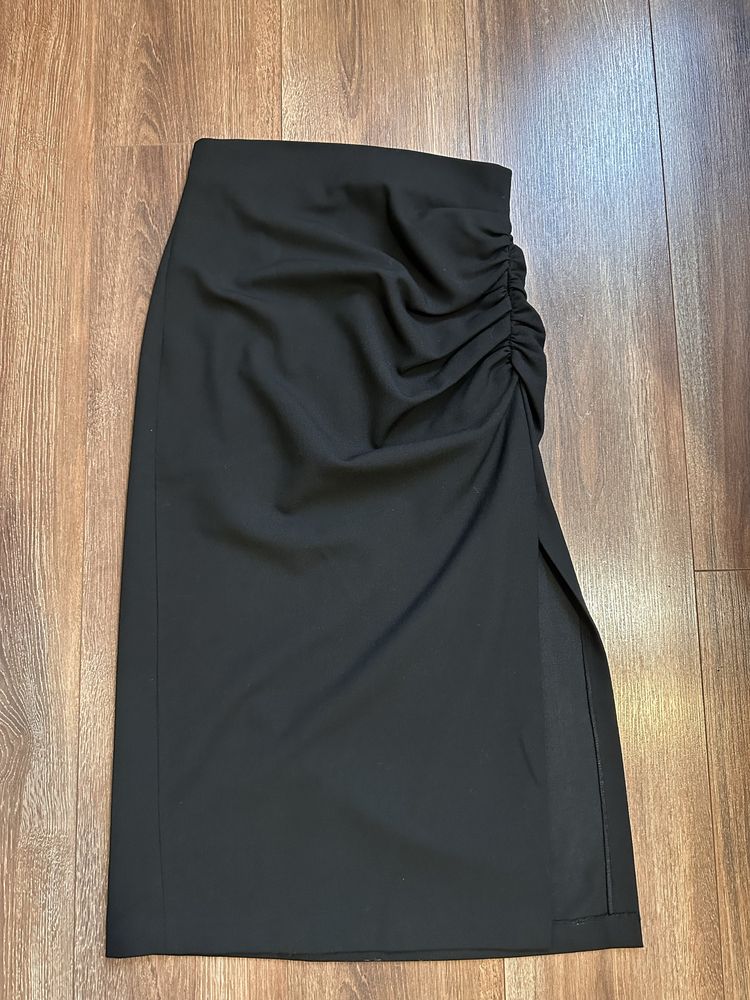 Спідниця чорна zara xs
