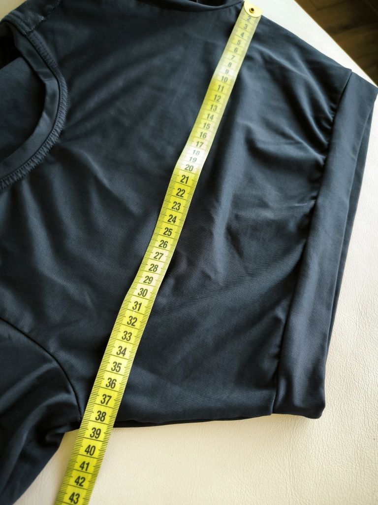 Top sportowy z długim rękawem rashguard z dziurką na palec