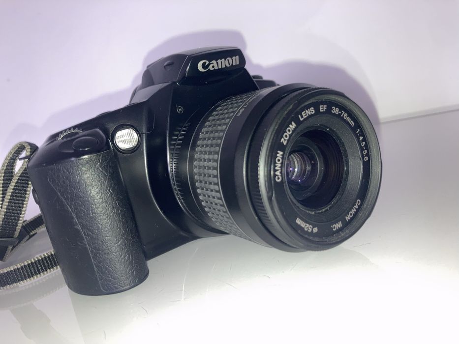 Câmera Canon EOS 3000 (analógica 35mm) + Lente Canon EF 38–76mm