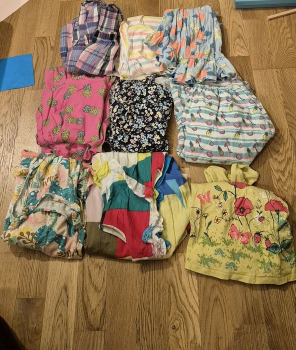 Paka ubrań dla dziewczynki rozm. 98