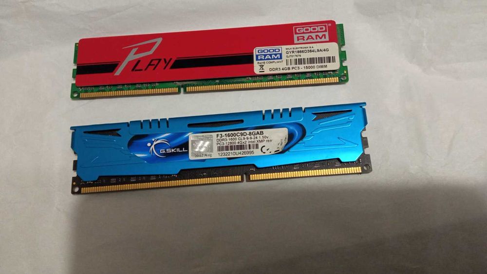 Оперативная память DDR3-8GB/1600-1333Mhz  (4-4)