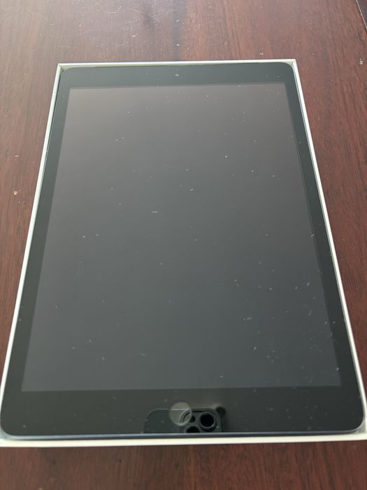 iPad (7th Generation) Wi-Fi + Cellular 32GB