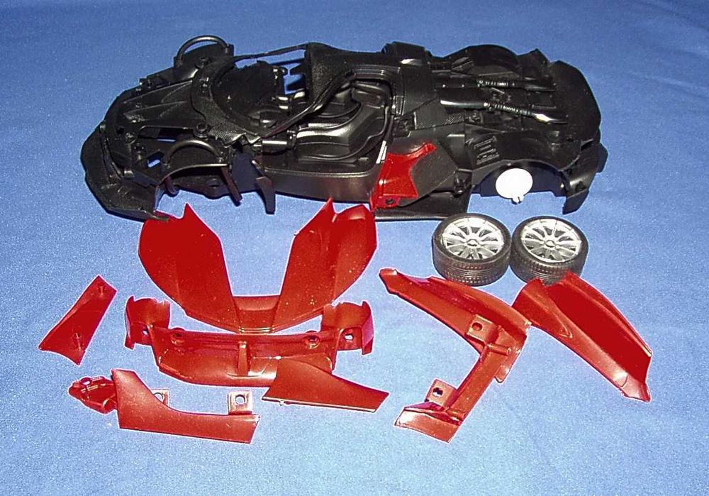 Rastar Ferrari FXX-K Evo do składania Auto Pilot