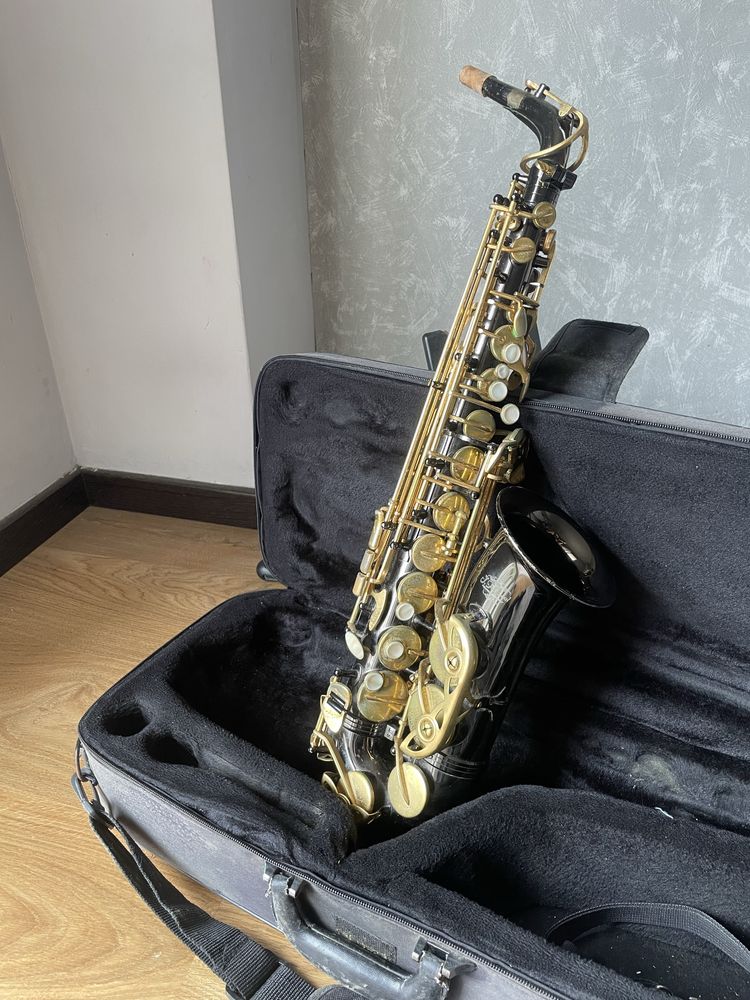 Saxofone alto usado