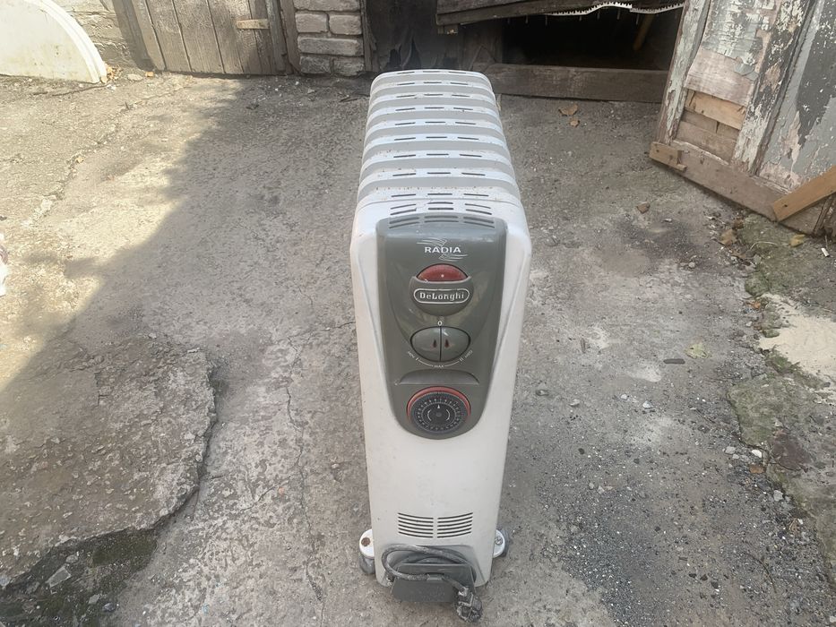 Обогреватель масляный DeLonghi Radia