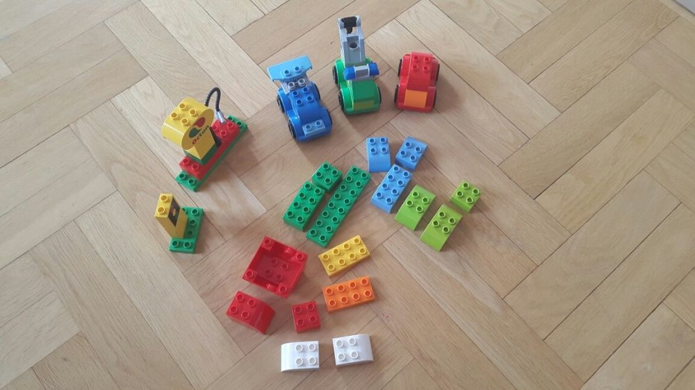 LEGO.Kreatywne auta DUPLO. 41 elementów