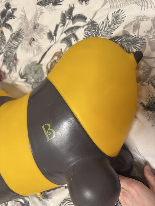 Прыгун пчела-ла-ла B.Toys (фирма Battat)