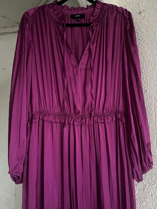 Яскрава сукня XL