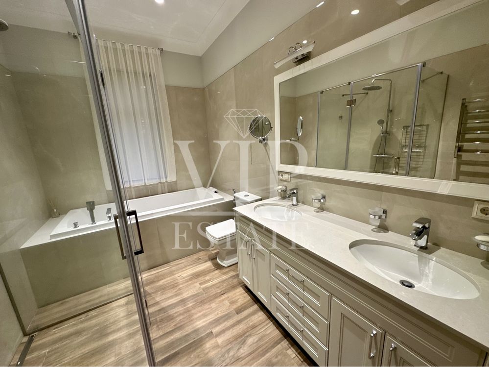 Срочно!Продам дом 225 м.кв.,12 соток,новый ремонт.КП Лесное,Лесопарк