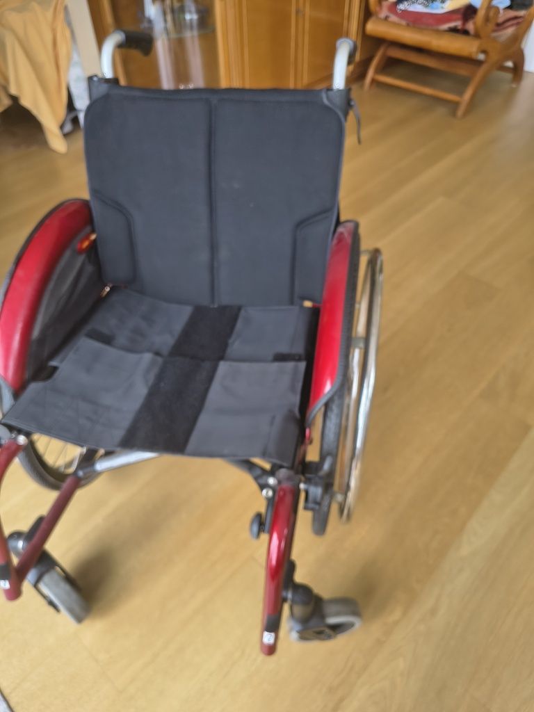 Wòzek inwalidzki