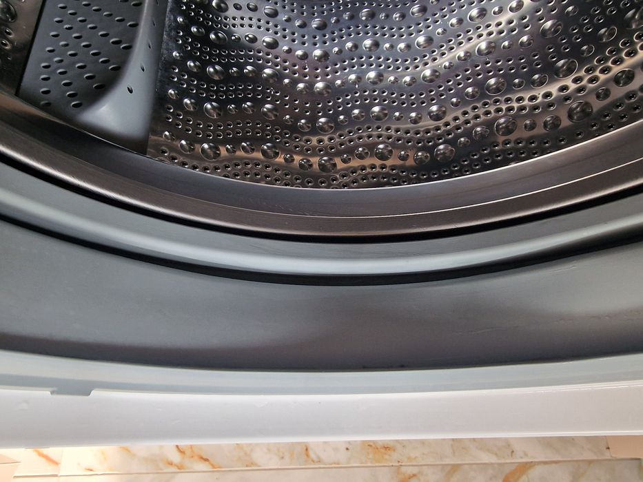 Máq. Lavar Roupa Bosch Série 6 WIW24304ES - Quase Nova, 9 Meses Uso