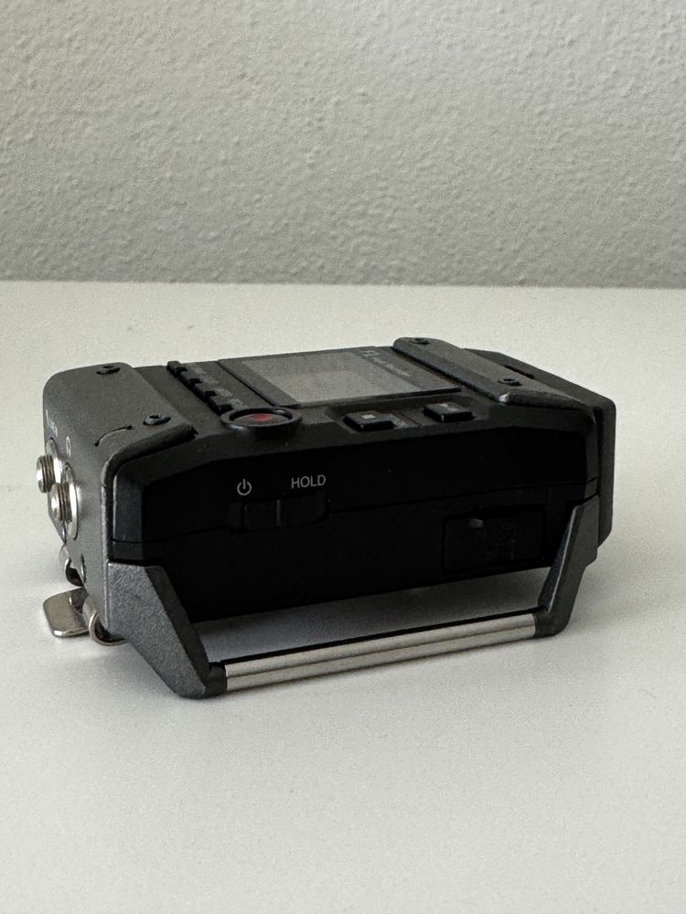 Gravador Zoom F1 + Microfone de Lapela (Lavalier)
