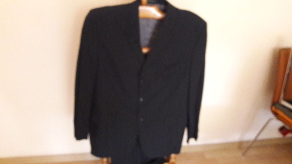 Garnitur męski Intermoda klasyka , czarny w delikatne prążki