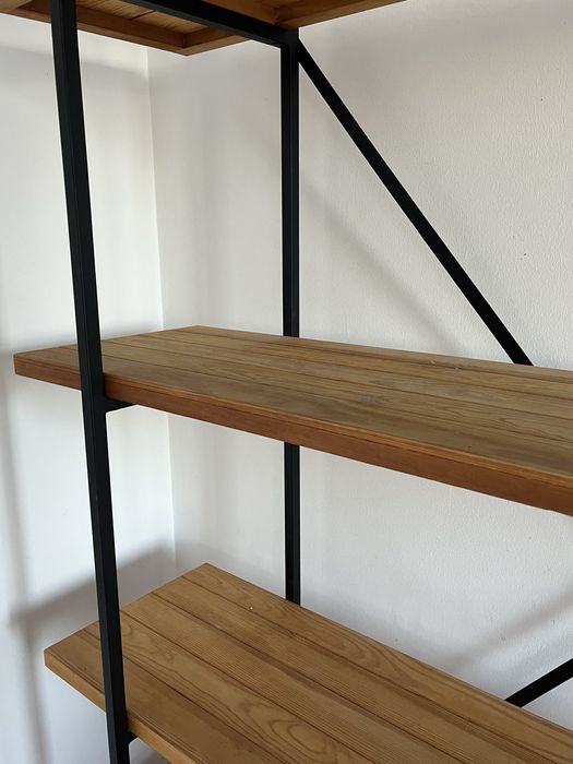 Estante da Area Madeira e Metal preto