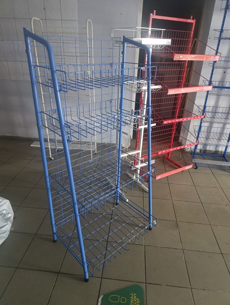 Regały i stojaki sklepowe