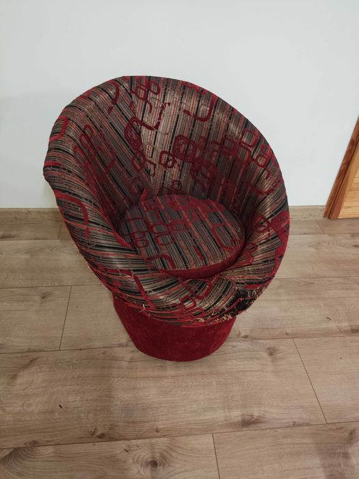 Fotel pojedynczy z pojemnikiem schowkiem