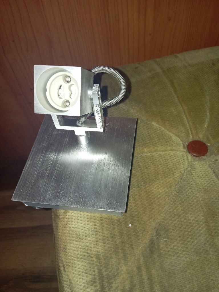 Lampa pojedyncza kinkiet opcja wyłączenia w lampce