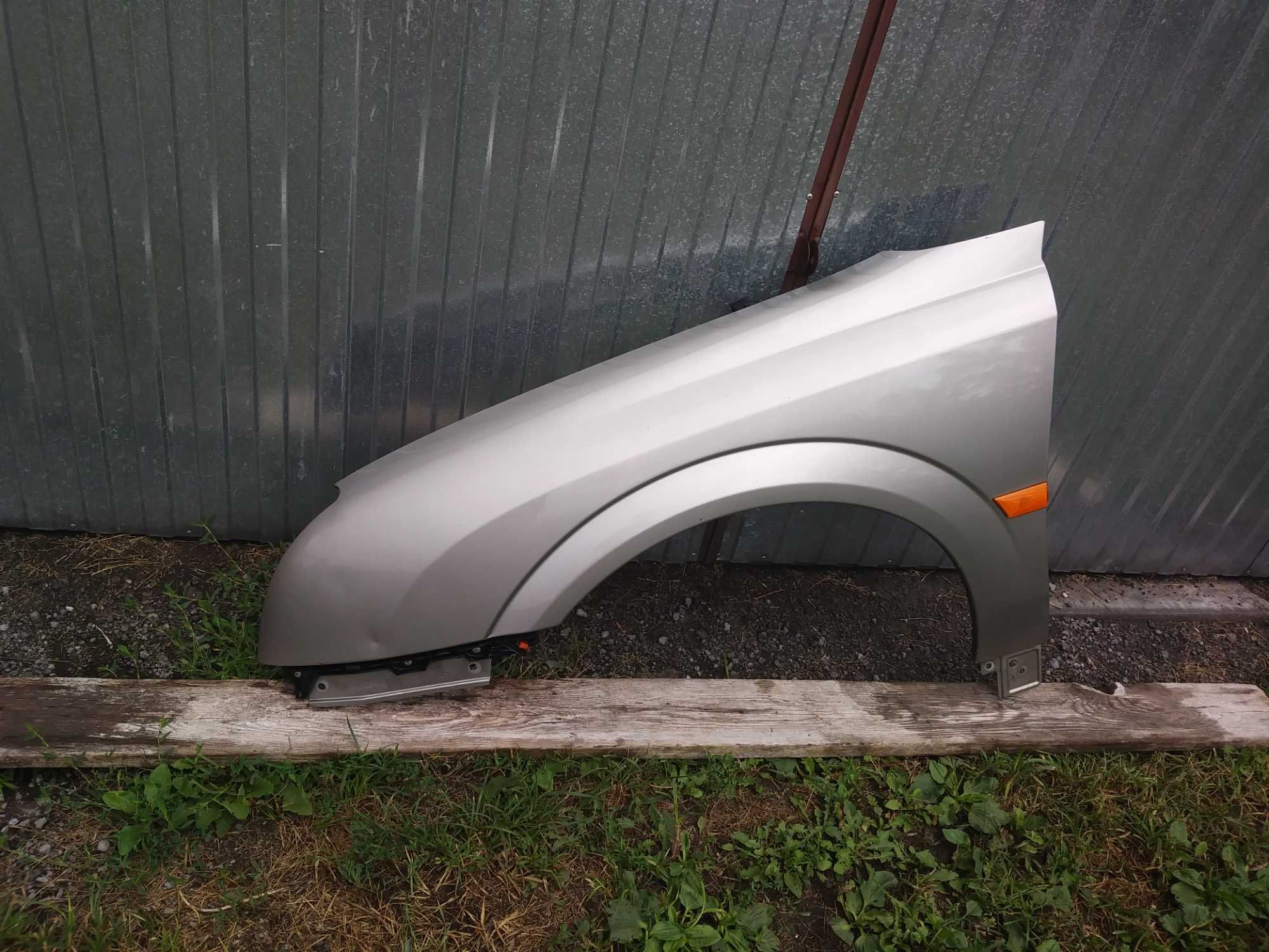 Opel Vectra C Signum Błotnik prawy przód L.P. kolor beżowy Z158