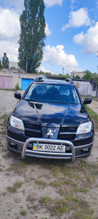 Автомобіль Mitsubishi Outlander
