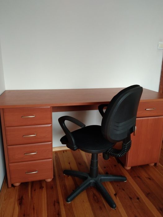 Zestaw biurko szer.160 cm wys.78 cm, gł. 65 cm z 2 kontenerami kolor j